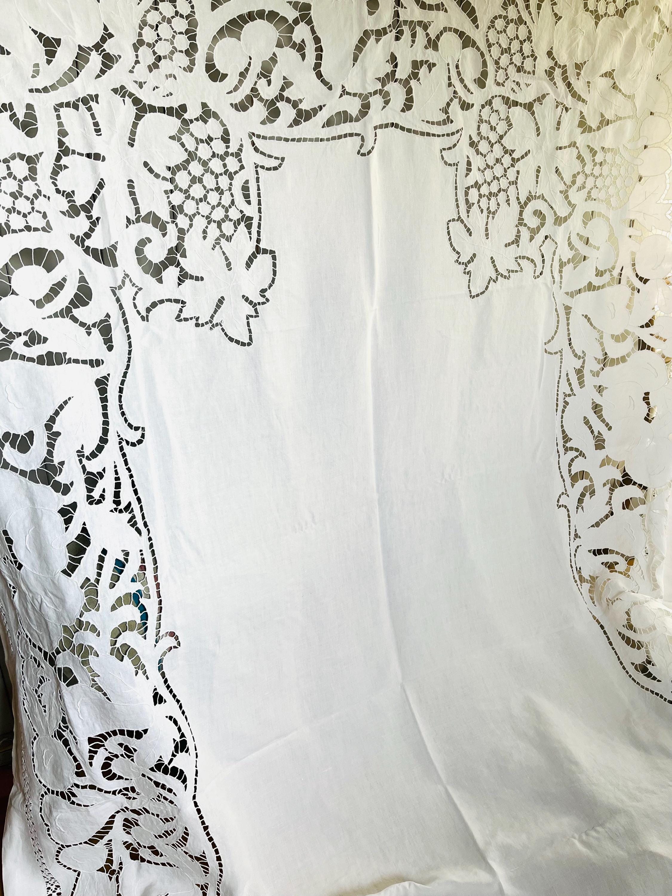 Nappe ancienne brodée main Richelieu + 6 serviettes années