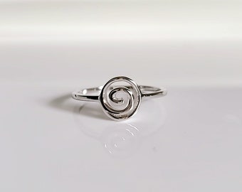 Dainty Spiral Ring, Sterling Silver Women Ring, Swirl Minimalist Ring, 925 Stamped, high polished