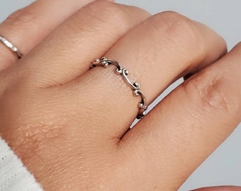 Sterling Silber Swirl Band, einfacher minimalistischer Ring, zierliche Frauenring, Hochzeit Verlobung, Geschenk für Frauen, dünnes Band