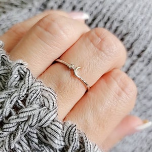 Crescent Moon Star Ring, Dainty Delicate Ring, Sterling Silver Women Ring, Boho Chic, Midi Ring, Stackable Ring