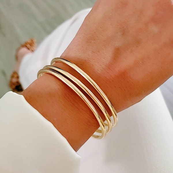 Gold Bangle Bracelet, 18K Gold filled bracelet, Simple Gold bangles, Stack bracelet, Statement Bracelet, Gift for Women, Anniversary Gift