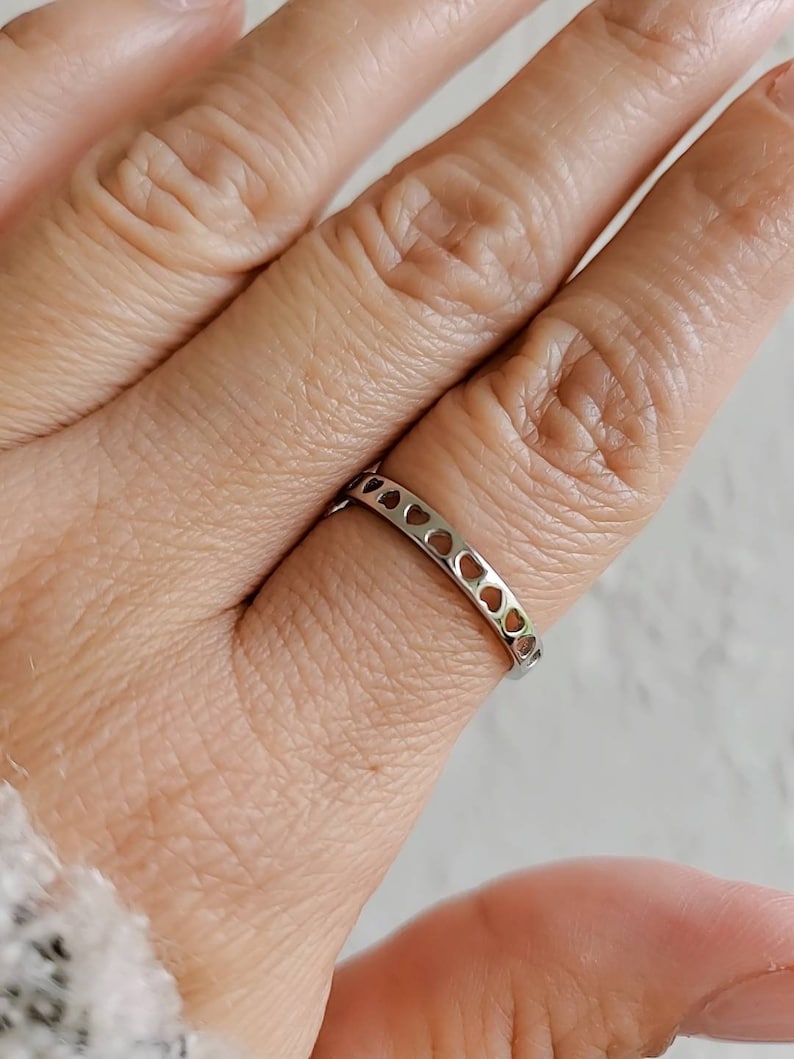 Anniversary Gift 925 Ring Promise Ring Wedding Band Thin Minimalist Women/'s Band Sterling Silver Heart Band