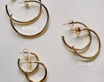 Gold Hoop Earrings, Lightweight Hoops, non tarnish Hoops, 20mm, 30mm, 40mm, 18K Gold Filled, Classic Hoops, Small hoops, Large Hoops