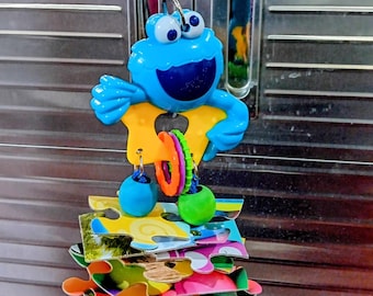 Juguete colgante de pájaro con forma de loro