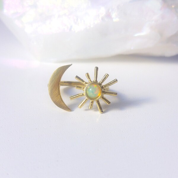 Sonne und Mond Feueropal Ring