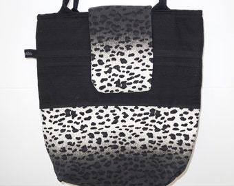 Handtasche  2-in-1 Animalprint-schwarz. 29x30x8cm Tief. Mit Klettverschluß