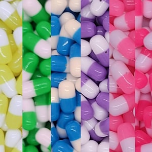 30 pcs HALF-Drilled 12mm Kawaii Pill Shaped Acrylic Beads ~ 10 Colors Cute Multicolor Rainbow Plastic Medicine Beads ~ READ DESCRIPTION