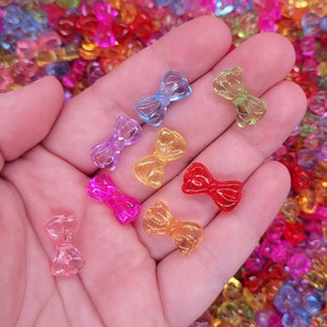 50 pcs Cute Clear Acrylic Bow Beads ~ Multicolored Rainbow Kawaii Plastic Beads for Kandi Crafting Fairy Kei Jewelry Making ~ 18mm