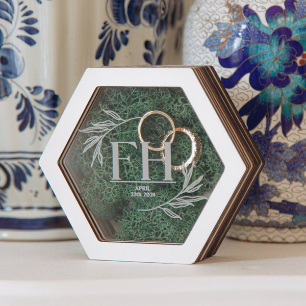 Engagement Ring Box in Rustic Style, Circle or Hexagon Keepsake, Wooden and Acrylic Ring Casket with Marriage Promise Vows