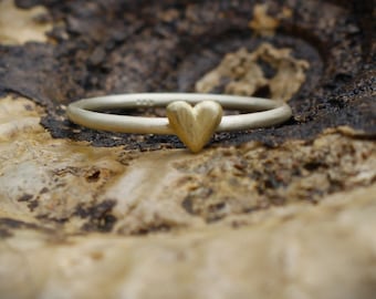 sweet heart ring made of 750 and 585 yellow gold