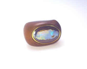 Cherrywood ring with Opal and Gold