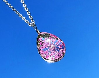 Kette ~ Echte rosa Blüte ~ Blumenkette, Perlenkette, Geschenk Mädchen, gepresste Blumen, getrocknete Blumen, Blumenschmuck, Blütenanhänger