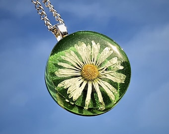 Echte Blüten Kette ~ Gänseblümchen ~ getrocknete Blumen, gepresste Blumen, Gänseblümchen Kette, Kunstharz Schmuck, Geschenk beste Freundin