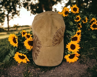 Gorra de béisbol con girasol quemado a mano, hecha a medida, bonita, con diseño de girasol, moderna, regalo único.