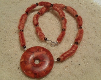 felt chain "natural stone"