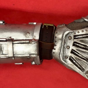 Army of Darkness Ash Mechanical Hand image 9