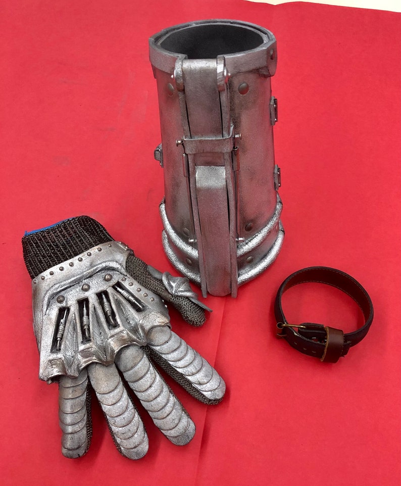 Army of Darkness Ash Mechanical Hand image 2