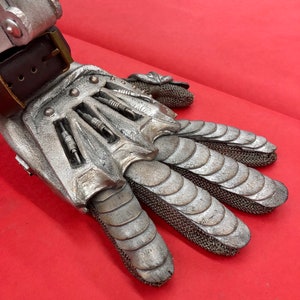 Army of Darkness Ash Mechanical Hand