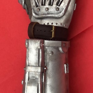 Army of Darkness Ash Mechanical Hand image 6