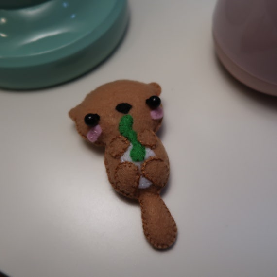 Loutre de mer grignotant algues peluche Etsy France Loutre de mer grignotant algues peluche Etsy France