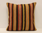 Vintage Throw pillow cover 18x18 in ( 45x45 cm) Turkish kilim Pillow Minimalist Cushion cover Sofa pillows 4k4bf-649