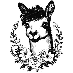 以下が含まれることがあります： 首に花輪をつけたアルパカの頭の白黒の線画イラスト。アルパカはふわふわのたてがみと大きく丸い目をしています。花輪の花はスタイリッシュで、バラや小さな花が含まれています。