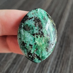 4,65 Mermaid Fuchsite with blue Kyanite cabochon Russian look my IG Freakenfru Dmitrii Danilov crystal Green Forest stone from Russia stone