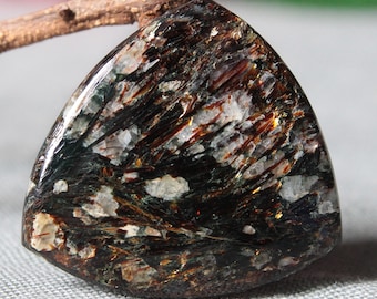 4.99, Astrophyllite cabochon Kola Peninsula Eveslogchorr stone Rare Astrophyllite ロシアの石  アストロフィライト ロシアの鉱物  my IG Freakenfru Dmitrii Danilov