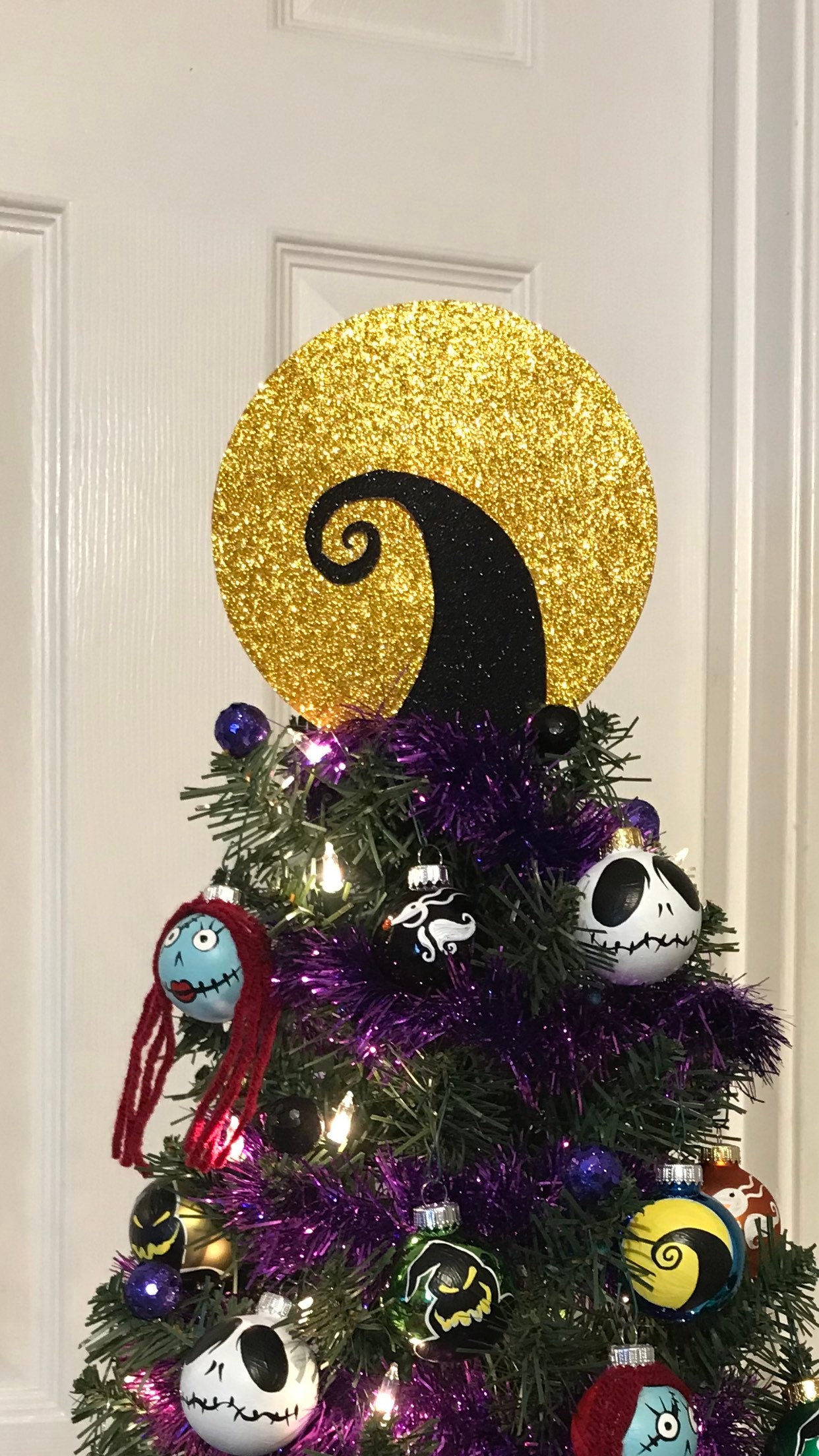 Nightmare before Christmas black and gold Christmas tree topper ( 6 i…