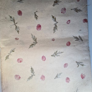 Carta da regalo Lokta Luxuray con design a petali, fatta a mano e commercio equo e solidale, ecologica