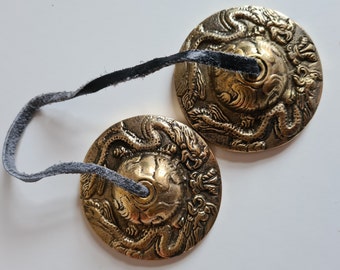 チベットの銅鈴 チベットの銅鈴 チベットの銅鈴