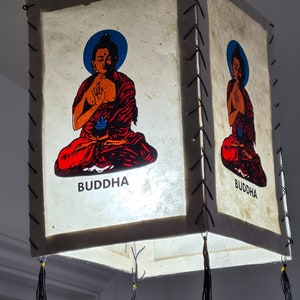 Paralumi Buddha, Mantra tibetano, Paralume fatto a mano di carta Lokta con Budhha stampato e Mantra tibetano, Paralumi a sospensione, Lanterna