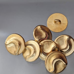 7x edle Knöpfe Gold /Relief 2 Größen zur Wahl Metall Larp Buttons Bild 2