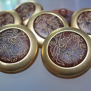 7x eleganta knappar i traditionell dräkt - laserskurna blommor i metallguldkant - 21 mm