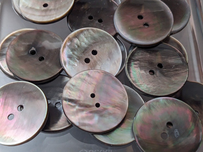 7x / 14x special mother of pearl buttons brown tones 25 mm image 1