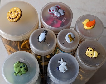 Top price: 10x selection of children's buttons each - biscuit, elephant, toad, rabbit, penguin, hippopotamus, duck and giraffe