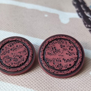 6x plastic buttons wine red with black 20 mm and 23 mm to choose vintage