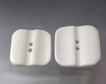 7x square plastic buttons - white 18 mm to 28 mm - buttons