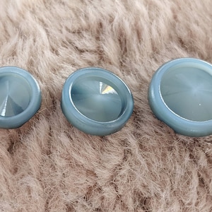 7x beaux boutons en plastique - bleu turquoise.... - 3 tailles 12 mm à 17 mm / boutons