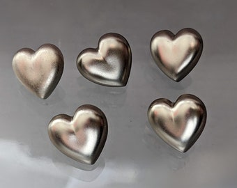 5x traditional buttons - plastic heart silver matt - 15 mm