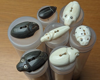 cute creatures - buttons made of buffalo bone and buffalo horn - beetles etc. to choose from
