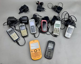 Lot of 8 Vintage Mobile Phones Nokia Samsung Sony Ericsson For Parts Repair