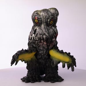 Figura de vinilo de 16,5 cm (6,5 pulgadas) de la serie de monstruos de la película Hedorah de Bandai (2006) de Toho. imagen 1