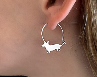 コーギーフープピアス、金メッキ、繊細な犬種ジュエリー（ライン