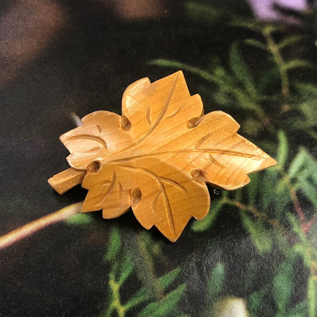 Vintage Carved Wood Maple Leaf Brooch Pin Mid Century Modern Wooden MCM