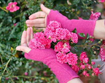 Stulpen Daumenloch Merinowolle wildrose magenta