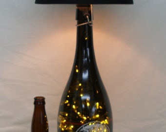 Gigante Arrogant Bastardo 54 onzas Botella de Cerveza Lámpara de Mesa W- Negro Tela Sombra