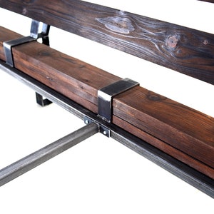 CHYRKA® Massivholzbett Balkenbett Doppelbett Massivholz LEMBERG Loft Vintage Industrie Design Handmade Holz Metall Bild 4