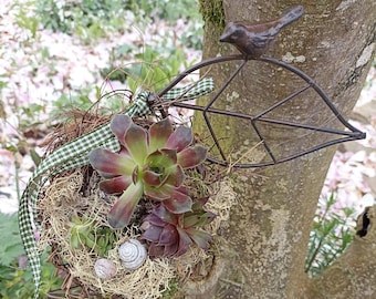 Stecker Vogel auf Blatt