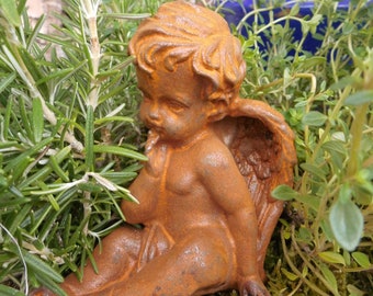 Figurine en fer d'ange doux